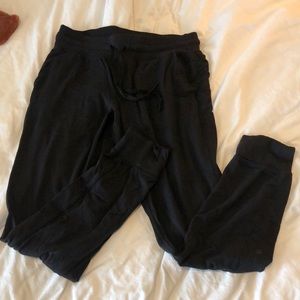 Lululemon ready to rulu joggers size 8!